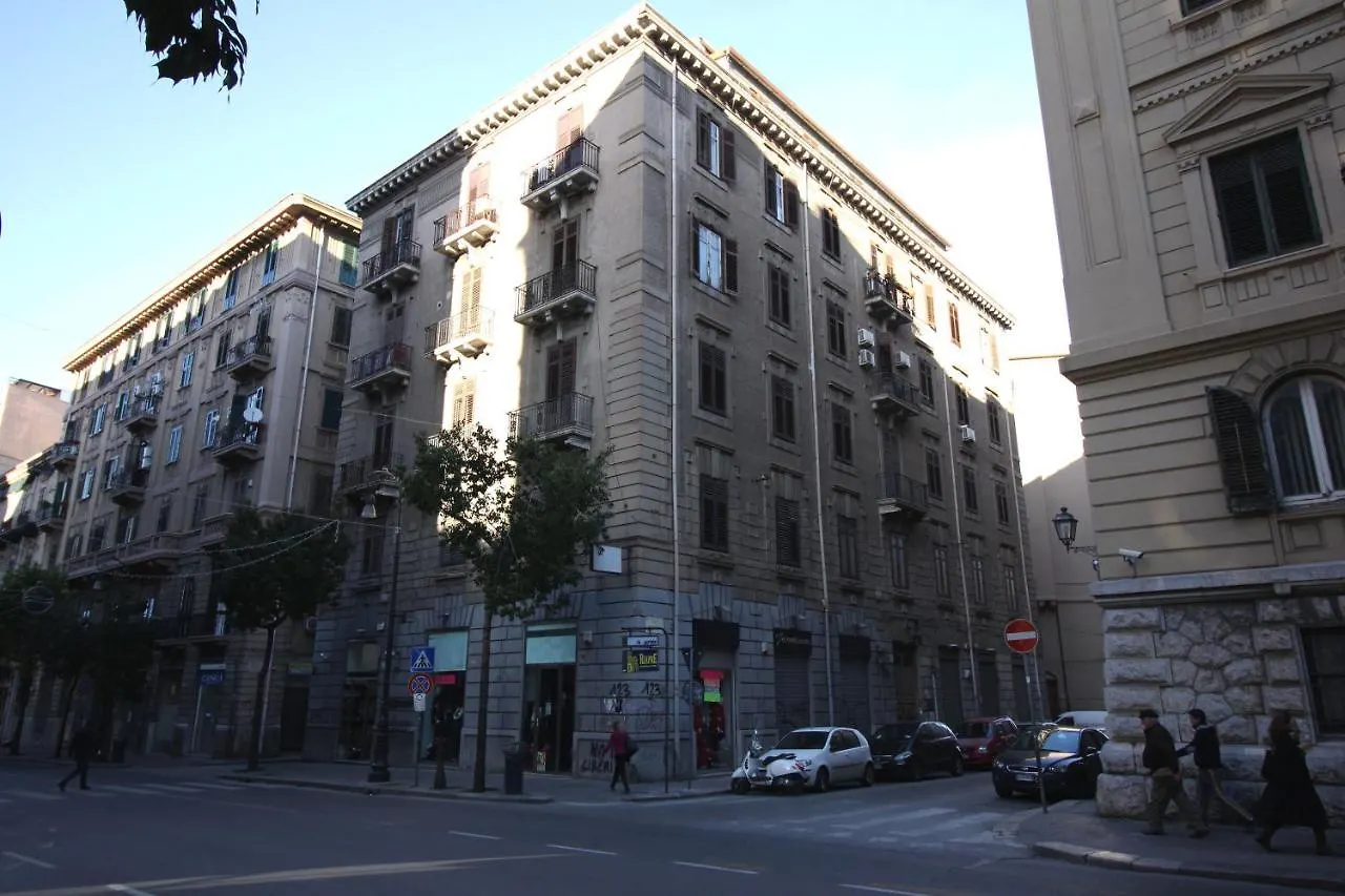 Oasi Del Turista Apartment Palermo Homestay